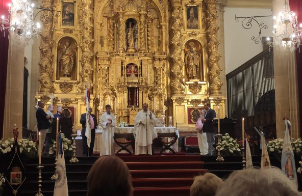 Las secciones baezanas de ANE y ANFE celebraron su vigilia del Corpus Christi