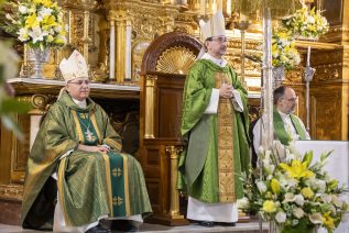 El Cardenal Cobo recibe el cariño de todos sus paisanos en un fin de semana repleto de actos