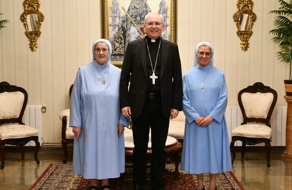El Obispo despide y agradece su labor a las Hermanas Misioneras del Padre Nuestro