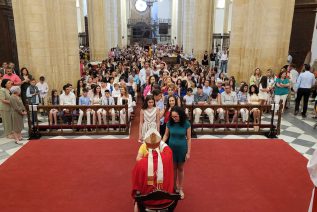 La Catedral de la Natividad acogió las confirmaciones de la Iglesia de Baeza