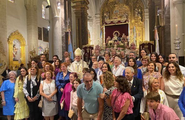 La Basílica Menor de San Ildefonso se viste de gala para celebrar, con profunda devoción, la fiesta en honor a la Divina Pastora de las Almas