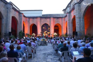 Magnífico concierto de DiferArte en el claustro de la S.I. Catedral de Baeza