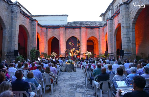 Magnífico concierto de DiferArte en el claustro de la S.I. Catedral de Baeza