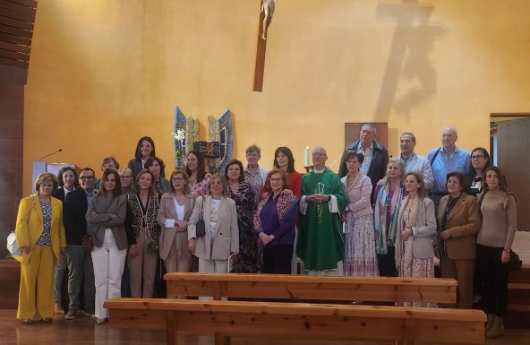 Las parroquias de Mancha Real celebran el rito de envío de sus catequistas y el 50 aniversario de las Misioneras de Acción Parroquial