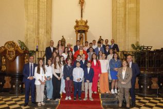 Santa María de Alcaudete celebra la efusión del Espíritu Santo de 30 fieles