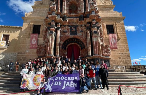 “La Iglesia cuenta contigo; camino a la Cruz, camino de esperanza” – encuentro de jóvenes del Sur