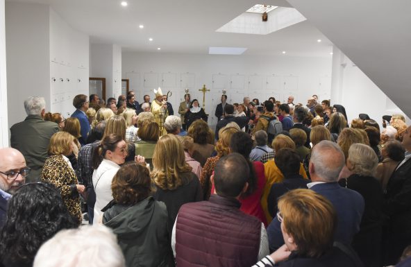 El Obispo bendice el columbario del convento de Santa María Magdalena de Baeza