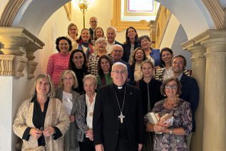 Visita del Obispo al Rubín, sede de la Fundación Aliatar