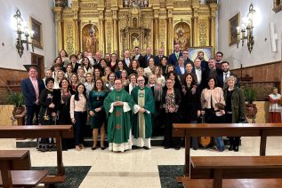 El coro parroquial de Santa María de Torredonjimeno celebra el 50 aniversario de su fundación