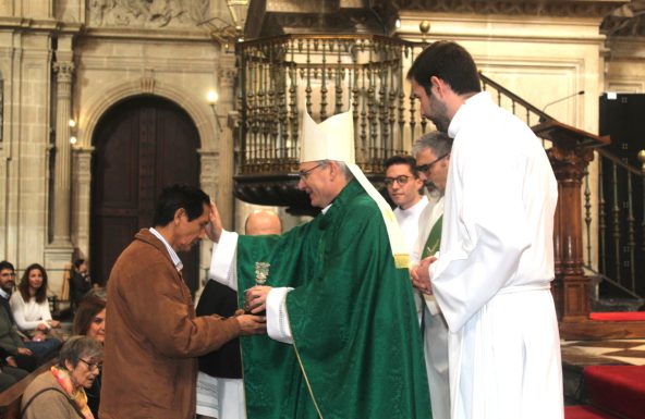 El Obispo de Jaén invita a las comunidades cristianas a ser «tierra de hospitalidad» en la VIII Jornada Mundial de los Pobres