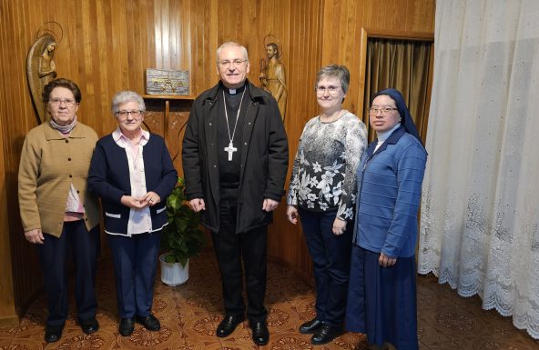 El Obispo visita a la comunidad de religiosas de San José de Gerona