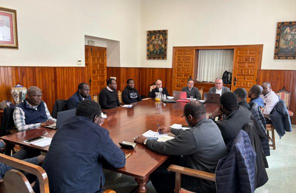 Los sacerdotes africanos de la Diócesis se reúnen en la Casa de la Iglesia