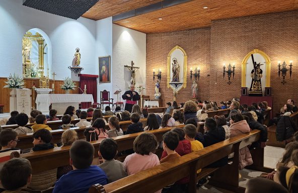 El Obispo continúa su Visita Pastoral en Peal de Becerro