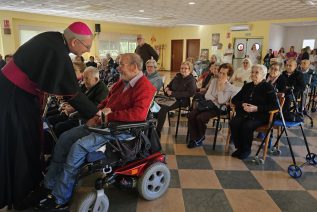 Visita Pastoral de Monseñor Chico Martínez, Obispo de Jaén, a la comunidad parroquial de Santa María de Cazorla