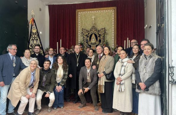 El Obispo acompaña a la Hermandad del Rocío de Jaén en su peregrinación extraordinaria a la aldea almonteña