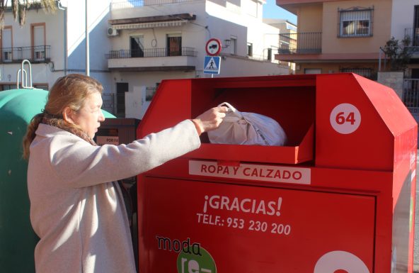 Cáritas recicló más de 995 toneladas de ropa y calzado en la provincia de Jaén el pasado año