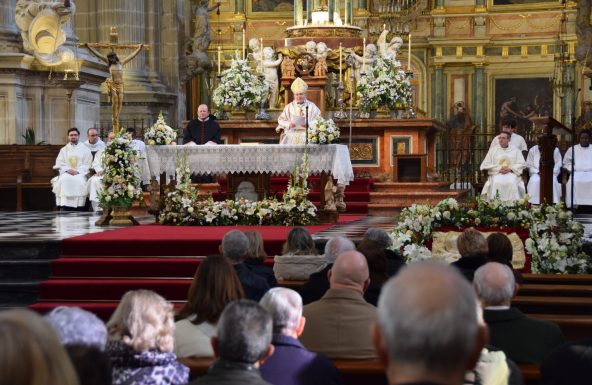 Los jienenses inician un nuevo y esperanzador año, bajo la intercesión de Santa María, Madre de Dios