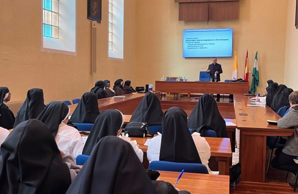 Religiosas de vida contemplativa participan en el tercer encuentro de formación