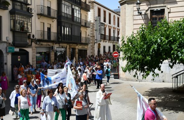 La Medalla Milagrosa celebra su Jubileo en Jaén con una peregrinación marcada por la esperanza