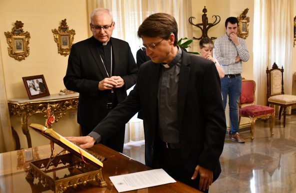 D. Rogelio de Jesús Garrido Checa jura su cargo como Vicario Judicial adjunto