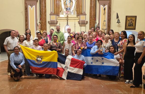 Las parroquias de La Carolina celebran un encuentro con la Comunidad Hispana: Padre nuestro-hermanos todos
