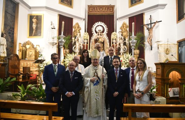 Las dominicas de Jaén celebran a la Virgen del Rosario con la presencia del Obispo Don Sebastián