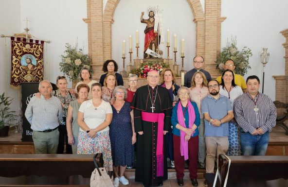 El Obispo conoce la localidad de Los Villares en su vista pastoral