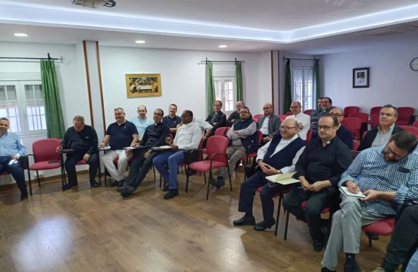 Primera convivencia sacerdotal del curso para el clero intermedio: una invitación a “arder sin quemarse”