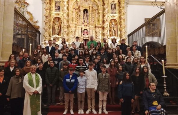 75 adolescentes y adultos reciben el Sacramento de la Confirmación en la Catedral de Baeza