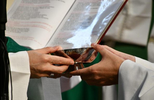 Seminaristas y aspirantes al Diaconado Permanente recibirán, este domingo, los ministerios de Acólito y Lector