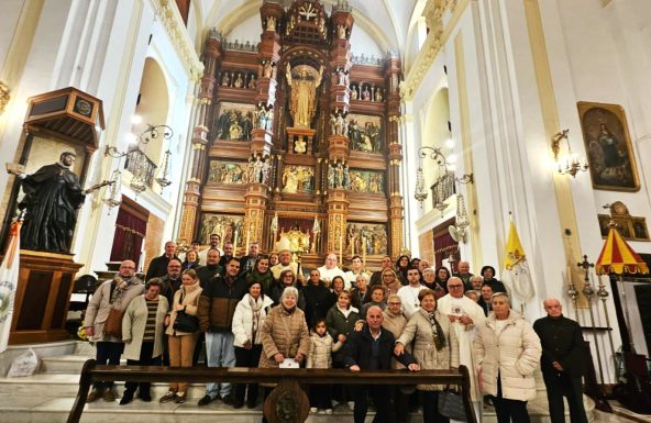 La Parroquia de San Juan De Ávila de Linares peregrina a Montilla para recibir una reliquia del Apóstol de Andalucía