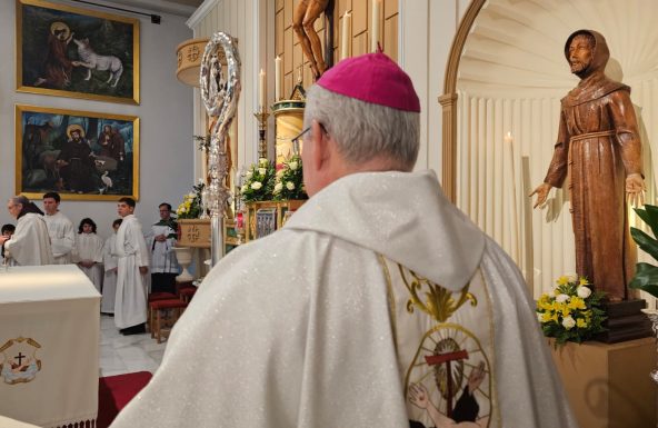 El Obispo realiza la Visita Pastoral a la Parroquia de San Francisco de Asís de Martos