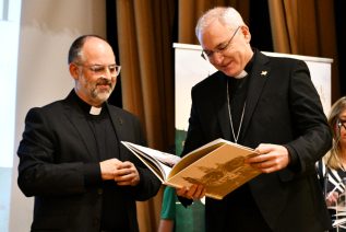 Sale a la venta Magnum Rosarium Spei: un libro para la historia