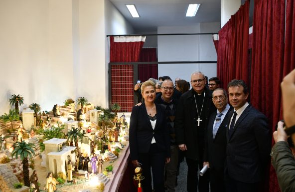 El Obispo bendice la exposición “Vida pública, Pasión, Muerte, Resurrección y Ascensión del Señor”