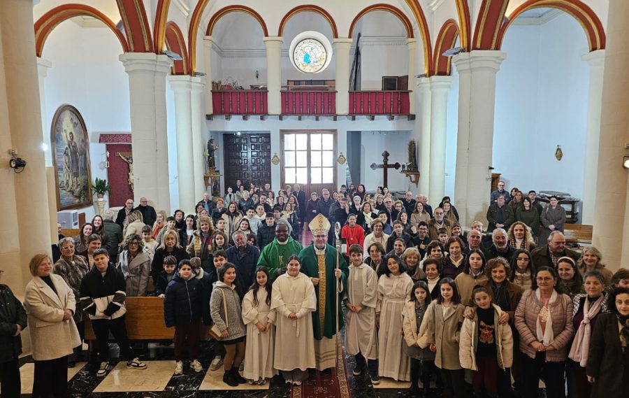 El Obispo visita la parroquia de Nuestra Señora de Los Ángeles de Carchelejo