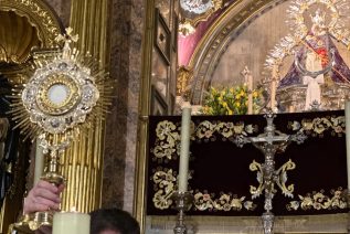 Kairós y Rise Up de Mengíbar peregrinan a los pies de “la Morenita”