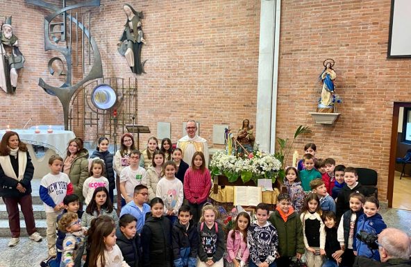La comunidad parroquial de La Inmaculada y San Pedro Pascual acoge con gozo la visita de la Virgen de la Cabeza Peregrina