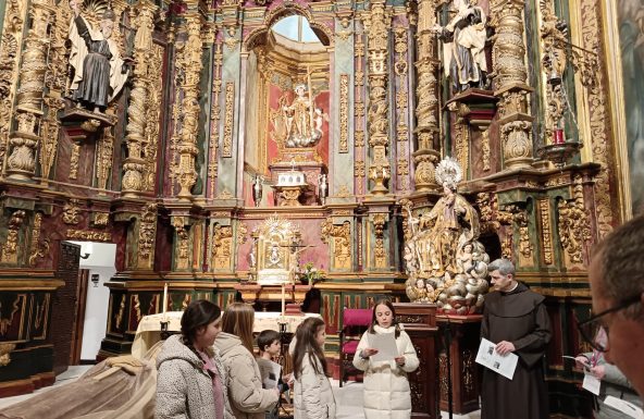 Los niños de Primera Comunión de La Carolina peregrinan a Úbeda en el Año Jubilar Sanjuanista
