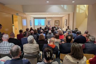 La Unión Local de Cofradías de La Carolina celebra una conferencia sobre el origen histórico de sus cofradías penitenciales