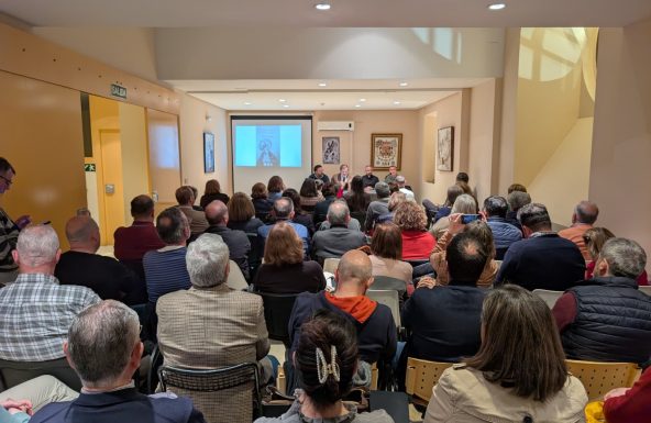 La Unión Local de Cofradías de La Carolina celebra una conferencia sobre el origen histórico de sus cofradías penitenciales
