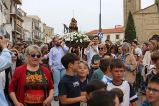 La fe toma las calles en la visita de la Virgen de la Cabeza Peregrina en Torreperogil