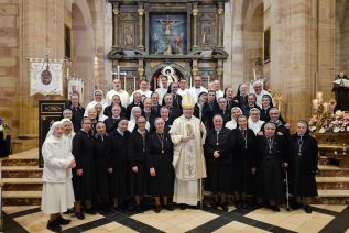 El Hogar y Centro de Educación Infantil San Rafael y San José de la Montaña celebra su primer centenario en una jornada de profunda emoción y acción de gracias