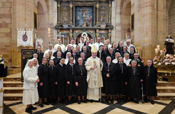 El Hogar y Centro de Educación Infantil San Rafael y San José de la Montaña celebra su primer centenario en una jornada de profunda emoción y acción de gracias