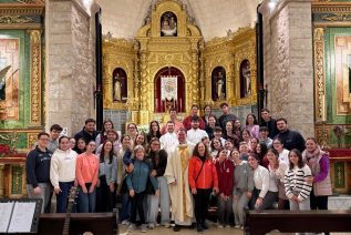 Los grupos Kairós y Rise Up de Mengíbar viven un fin de semana de encuentro con Dios