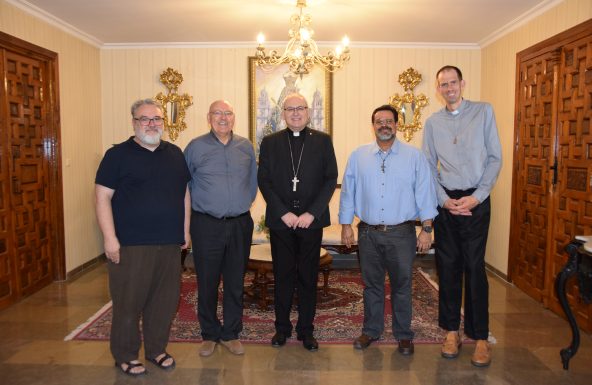 El Obispo recibe a los Carmelitas Descalzos de Úbeda