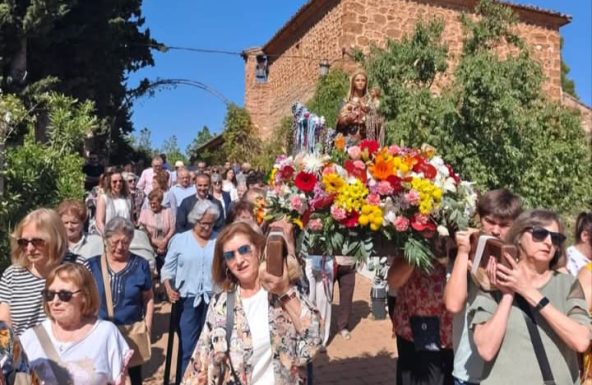 La Virgen de la Cabeza peregrina llena de fervor el corazón de los sileños