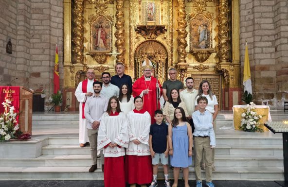 La parroquia de San Miguel de Vilches recibe las reliquias del Beato Juan de Dios Marín Masdemont y celebra el Sacramento de la Confirmación  